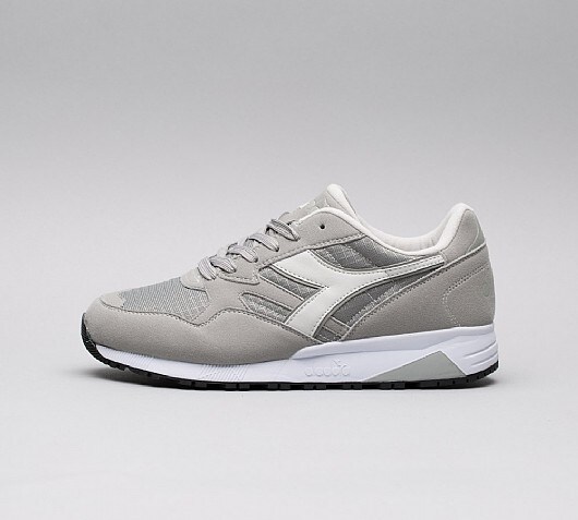 Diadora N902 Trainer