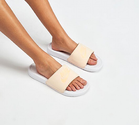 Nike Womens Benassi Slide Sandal