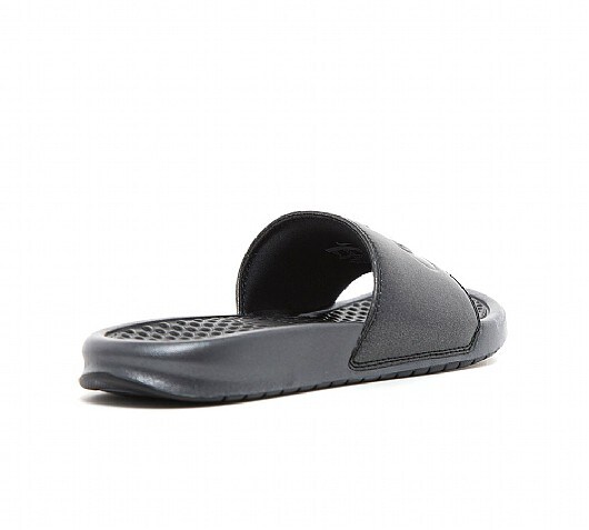 footasylum nike sliders