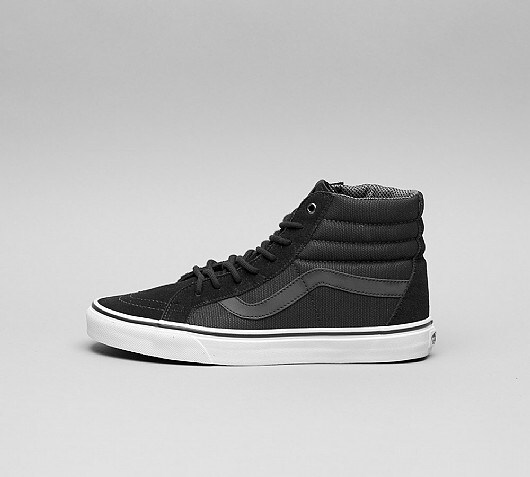 black and white sk8 hi