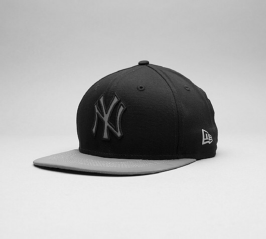 New Era Reflective NY Yankee 950 Cap