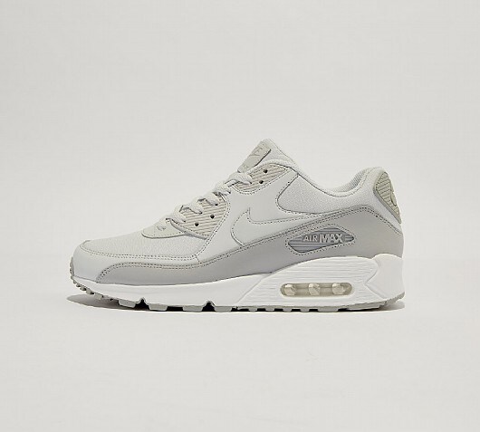Nike Air Max 90 Essential Trainer