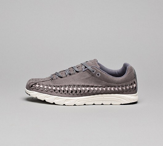 Nike Womens Mayfly Woven Trainer