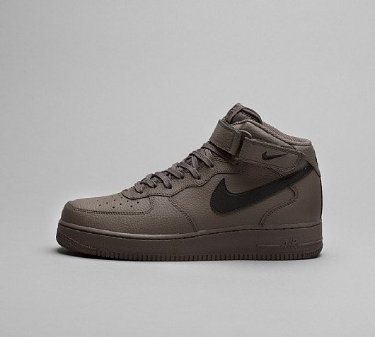 Nike Air Force 1 Mid Trainer