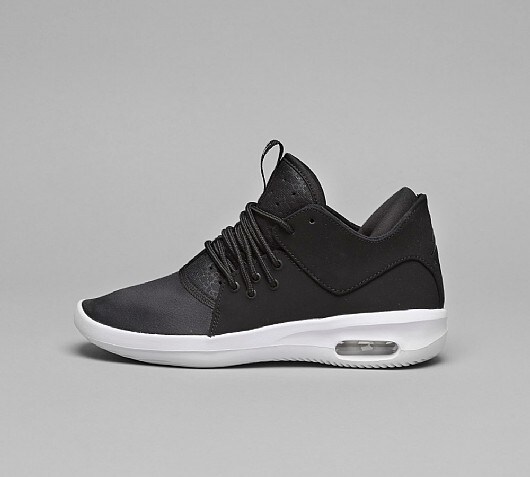 Jordan Junior First Class Trainer