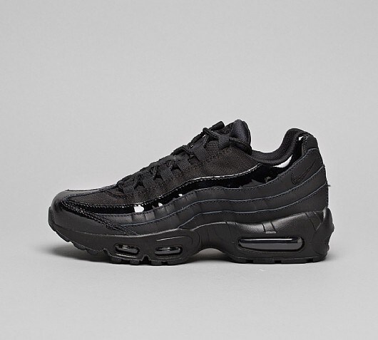 Nike Womens Air Max 95 Patent Trainer