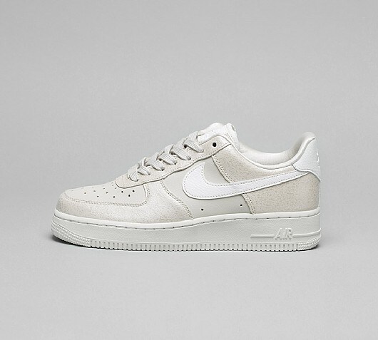 Nike Womens Air Force 1 '07 Premium Trainer