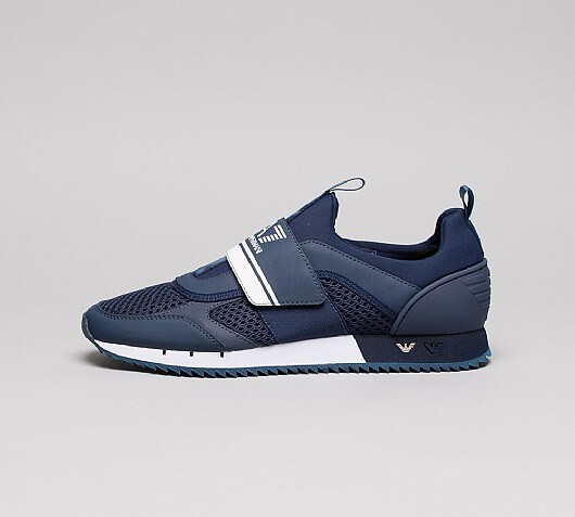 EA7 Strap Runner Trainer