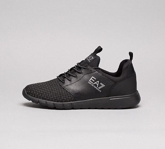 EA7 Simple Racer Trainer