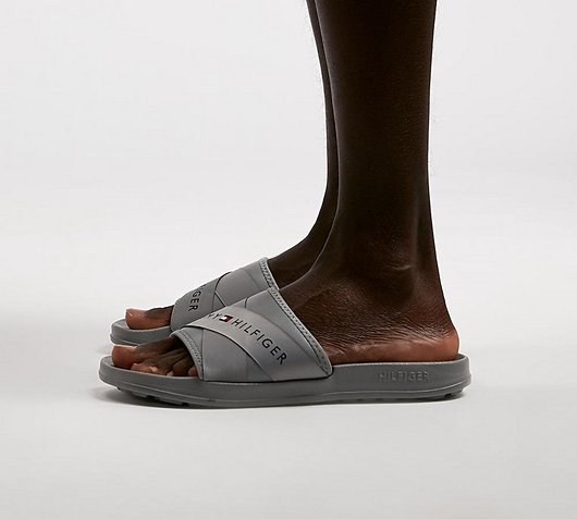tommy hilfiger sliders footasylum