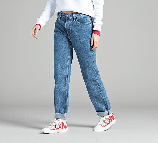 Calvin Klein Jeans Womens Straight Fit Jean