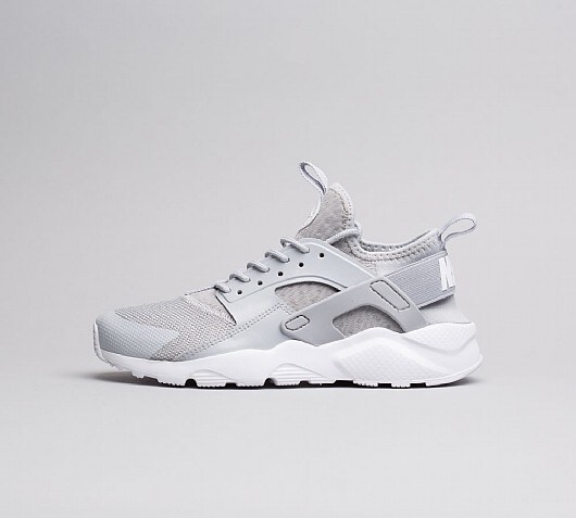 nike huarache junior white