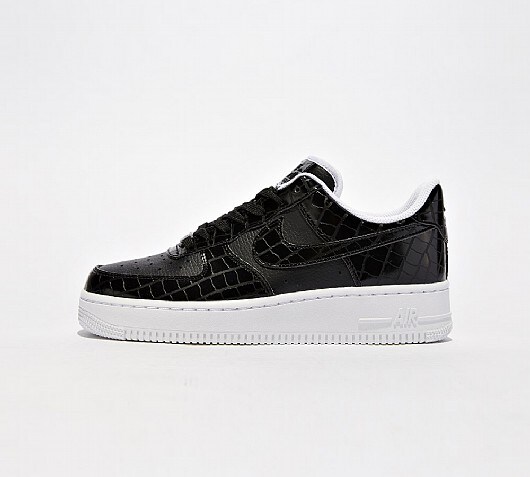 Nike Womens Air Force 1 Essential Trainer
