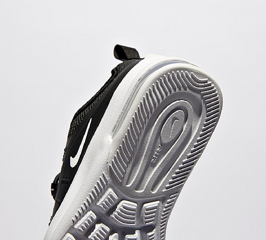 junior air max axis trainer