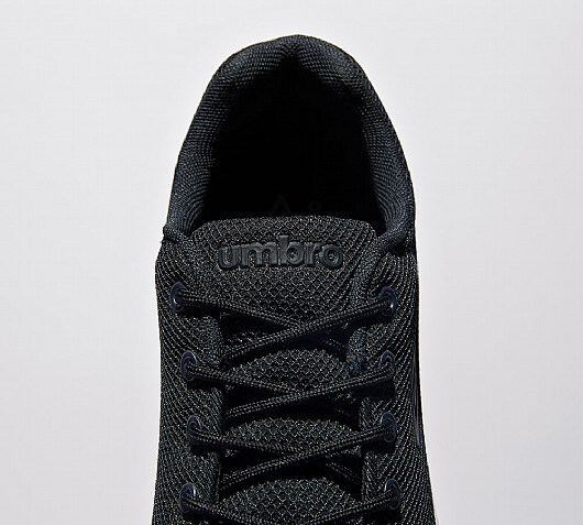 umbro clean tech runner trainer