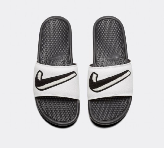 nike benassi jdi chenille slide