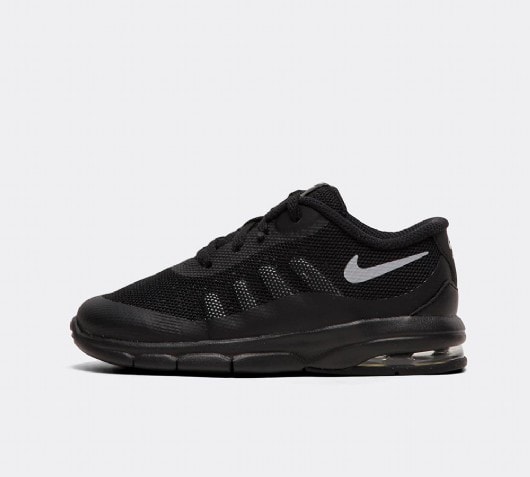 nike air max invigor trainers black white