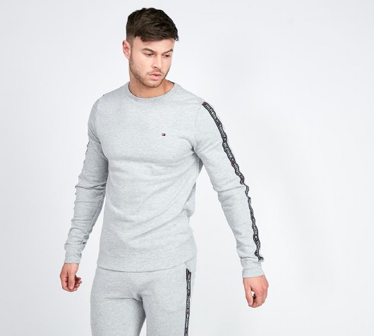 tommy hilfiger signature tape logo hoodie