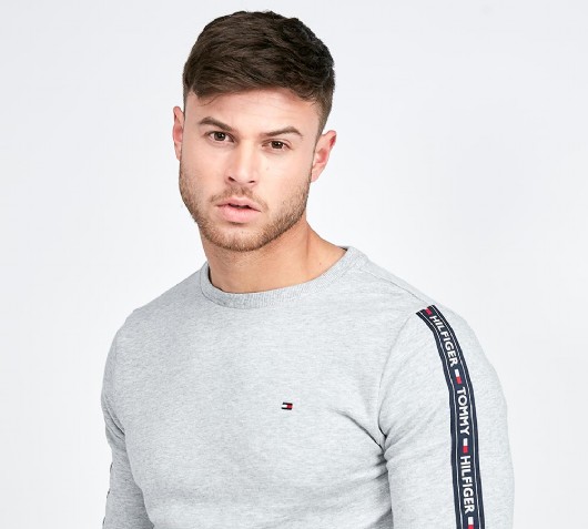 tommy hilfiger jumper footasylum