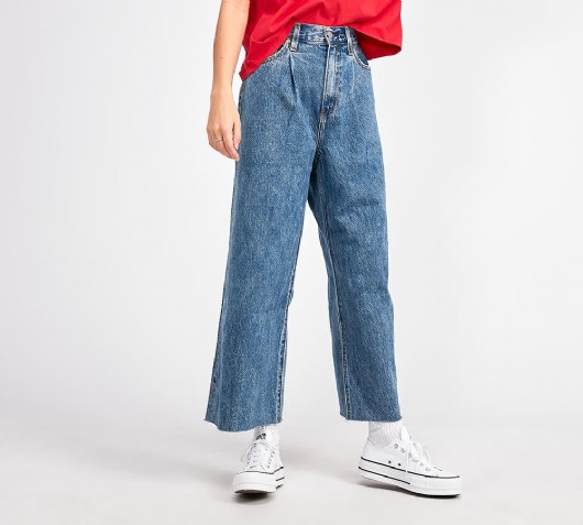 levi's ribcage pleated crop jeans 