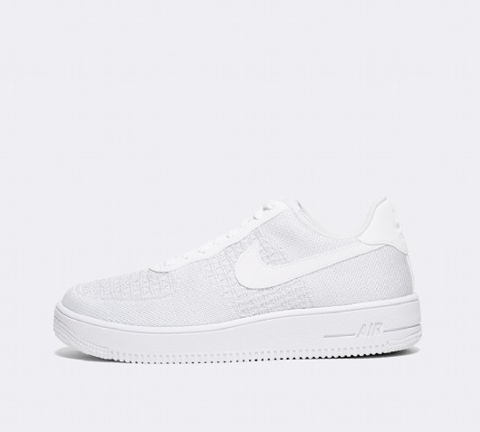 nike air force 1 flyknit trainers in white