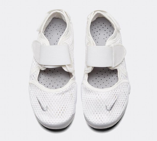 nike rift infant trainers white wolf grey