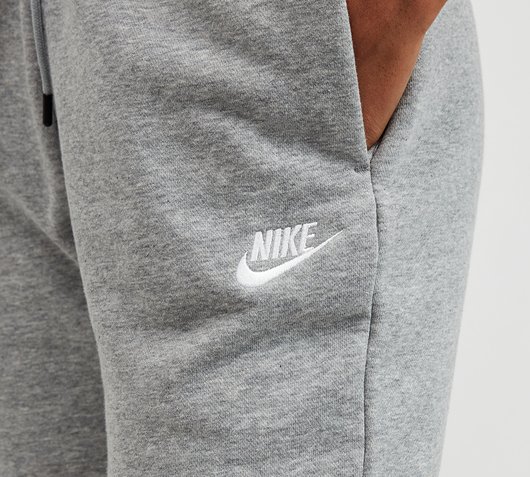 Nike Womens Essential Regular Fleece 