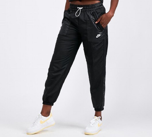 nike trousers black