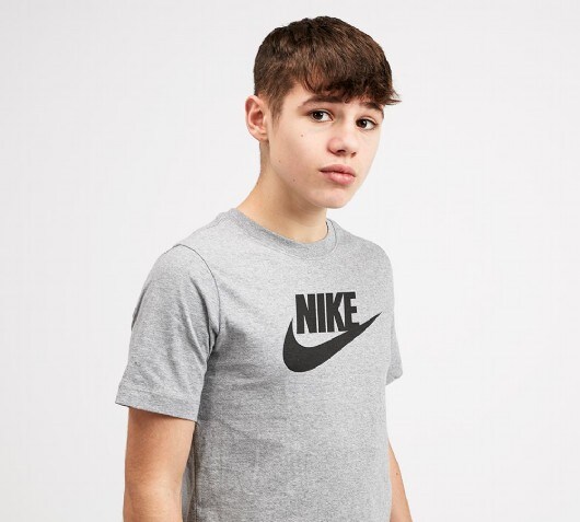 grey nike t shirt junior