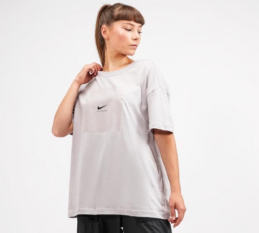 nike women's oversized t shirt