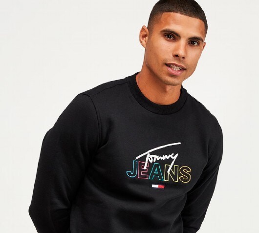 Tommy sleeve on sale logo sweatshirt