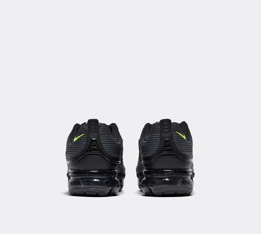 black vapormax footasylum