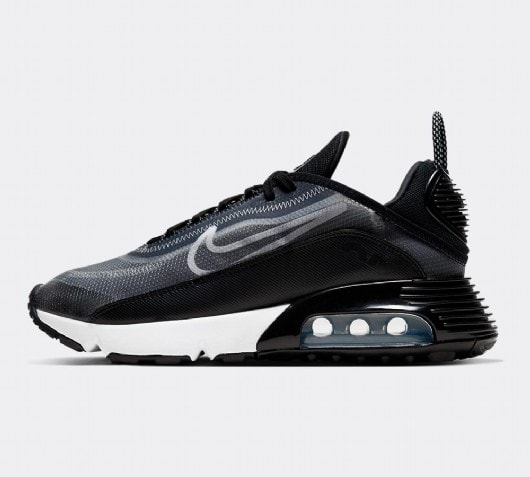 nike air max 2090 trainers in black and silver