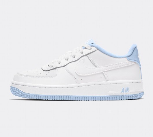 nike air force 1 trainers in white and 