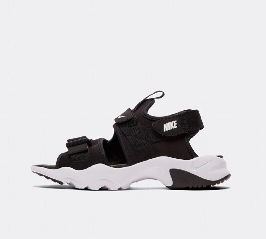 nike chunky sandals