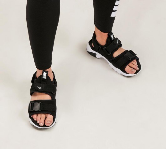 sandal nike canyon