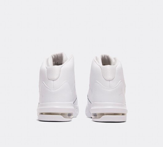 jordan max aura footasylum