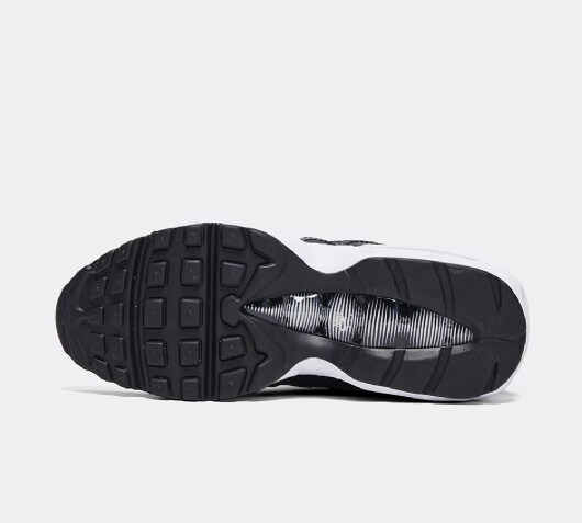 womens nike 95 trainers