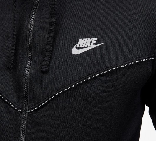 nike repeat poly zip hoodie