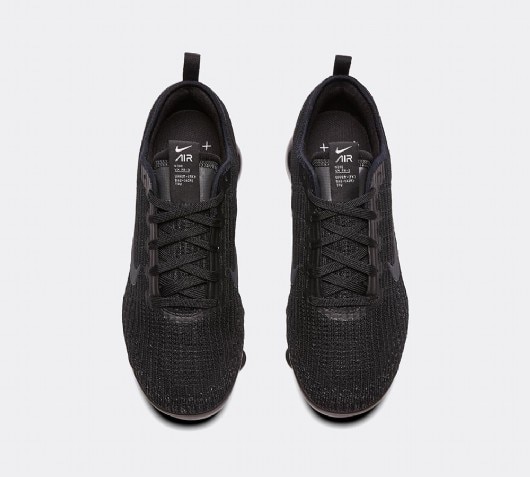 black flyknit vapormax junior