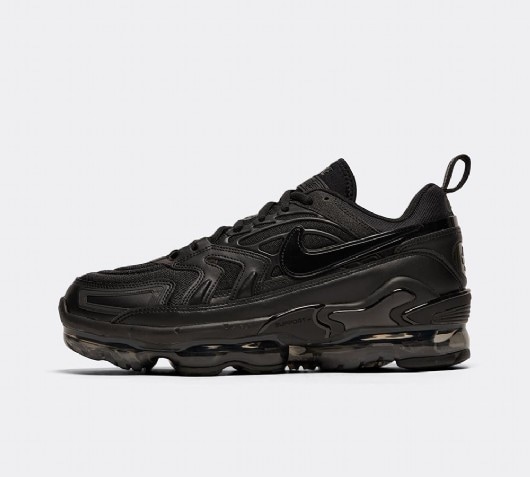 triple black vapormax evo