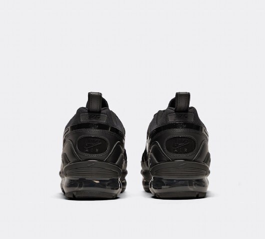 black vapormax footasylum