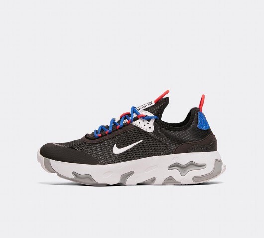nike react trainers size 5