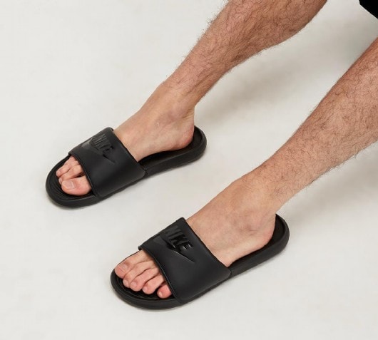 Nike Victori One Slide | Black / Black / Black | Footasylum