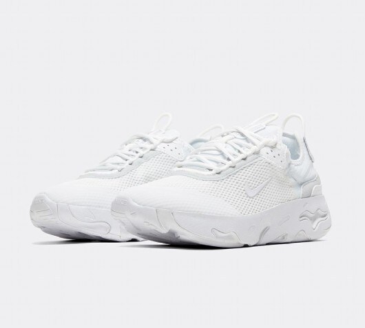 white nike junior trainers