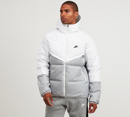nike storm fit windrunner