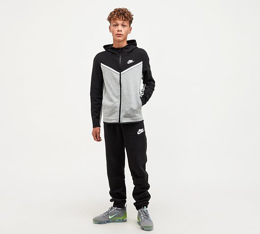 grey nike tech top