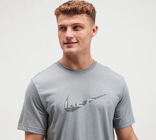 Nike Train Nike Pro T-Shirt | Particle 