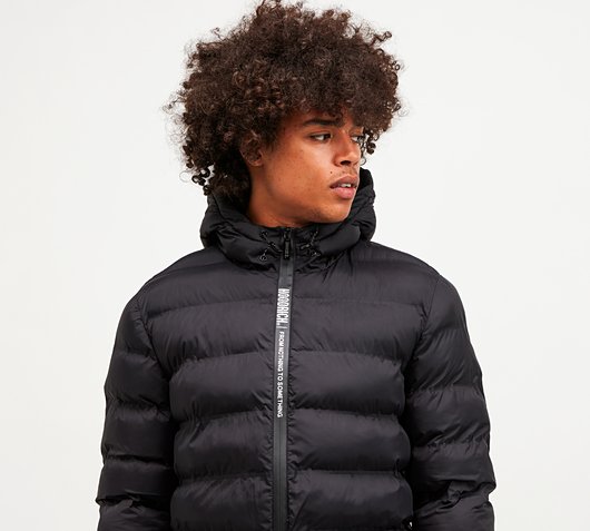 black hoodrich coat