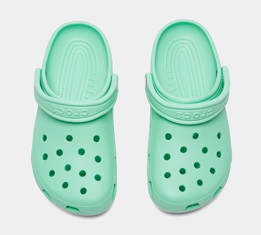 womens classic crocs size 8